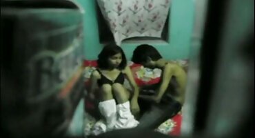 വളരെ ആഴത്തിലുള്ള വായ ബൾജ് ബോൾട്ട് പുരുഷന്മാർ