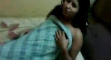 പെണ്കുട്ടി തന്റെ മുത്തച്ഛന് തന്നെത്തന്നെ കൊടുത്തു, അത് കീറിക്കളയണം, മടിച്ചില്ല