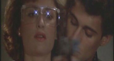 ഒരു നല്ല കോഴി സ്റ്റോക്കിംഗിൽ ഒരു സ്ത്രീയെ