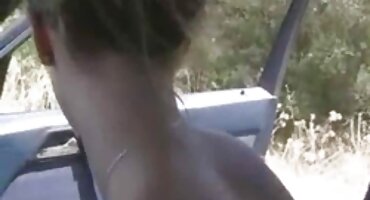 കൈറോപ്രാക്റ്റർ മസാജ് ശേഷം പെൺകുട്ടി