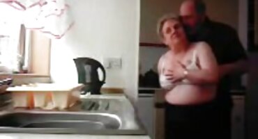 ആൺ ഒരു ബുക്സൊമ് എബണി കോഴി നീട്ടി