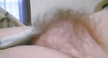 പേശി ടിങ്കിങ്ക് ഒരു മനോഹരമായ നേർത്ത നഖം ഉണ്ട്