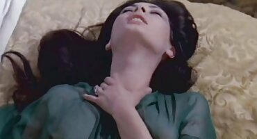 പക്വതയുള്ള ഭർത്താവ് പക്വതയുള്ള പെൺകുട്ടി