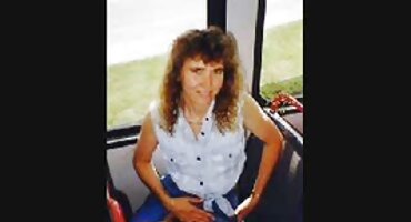 സെ സിഗ്നോറ ക്ലാസിക്ക് ലേഡി ഒരു ആൺകുട്ടി നഗ്നനായി