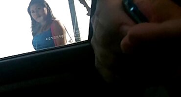 ലൈംഗിക ജിമ്മിൽ ടാറ്റൂ മനുഷ്യനും വെളുത്ത