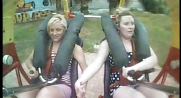 അവന്റെ ജ്യൂസി ഇണചേരൽ പെൺകുട്ടി ഡോഗി സ്റ്റൈൽ പൗണ്ട്