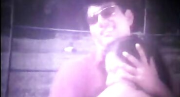 സ്വീറ്റ് ജ്യൂസി ആൺ പെൺകുട്ടി കഴുതയിൽ നശിപ്പിച്ചു