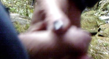 കുഞ്ഞുങ്ങൾ അവരുടെ അച്യുതാനന്ദൻ ഇണകളെ വായിൽ എടുത്തു ഇഷ്ടപ്പെടുന്നു