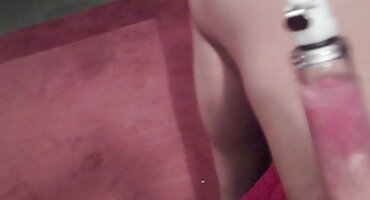 മനുഷ്യന് ചെയ്യുന്നതെന്തെന്ന് അറിയുന്നു, ഒപ്പം യോനി വികസിപ്പിക്കുകയും ചെയ്യുന്നു