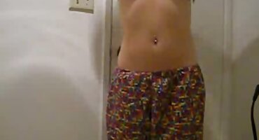 ഫാലസ് ഉപയോഗിച്ച് കൊഴുപ്പ് എബണി