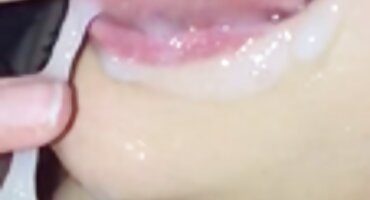 ഒരു വലിയ കോഴി വേണ്ടി ക്ഷണിച്ചു കറുത്ത മസാജ്