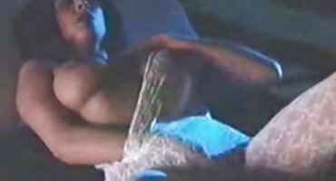 ആ സുന്ദരി അവളുടെ മുഖത്ത് ഒരു പുഞ്ചിരി വിരിഞ്ഞു