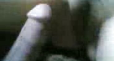 ഒരു നൈപുണ്യമുള്ള വായിൽ കൊമ്പൻ കോഴി