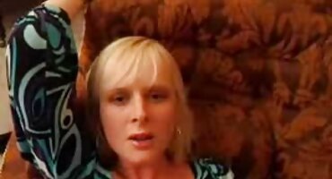 ജോലി അഭിമുഖത്തിൽ കീഴടങ്ങാൻ പെൺകുട്ടി സമ്മതിച്ചു