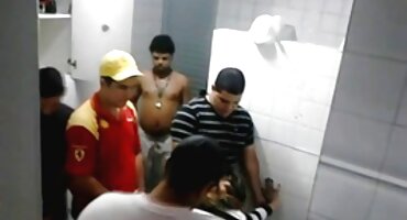 ഭര്ത്താവിന്റെ മുന്നില് വെച്ച് ലൈംഗിക ബന്ധത്തില് ഏര്പ്പെടുന്ന നായിന്റെ മോന്