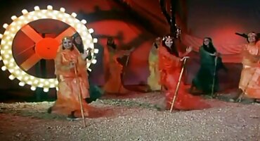 ഹോട്ട് ഫ്ലൂസ് ചിയാമാറ്റോ ഒരു സുഹൃത്തിനെ വിളിച്ചു