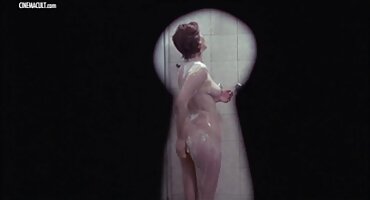 അസഹനീയമായ എബണി കഴുത ഒരു തടിച്ച മനുഷ്യൻ ചേർത്തു