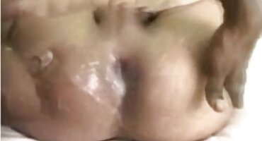 വലിയ സുന്ദരമായ വീട് ലെസ്ബിയൻസ് നക്കുന്നു സമനിരപ്പുണ്ടാക്കുക