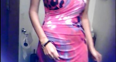 അച്യുതാനന്ദന് ഒരു പെൺകുട്ടി സന്ദർശിക്കുന്ന ടിവി മുന്നിൽ ലൈംഗിക ഉണ്ട്