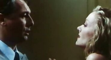 ഓട്ടോ ഡ്രൈവറുടെ കഴുത്തിൽ കുരുങ്ങി യുവതി മരിച്ചു