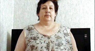 മുതിർന്ന മെലിഞ്ഞ ചക്ക് ഫക്ക് ക്ഷണിച്ചു