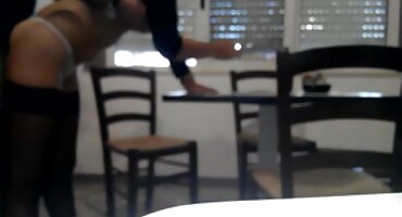 3 ഡി വീട്ടിൽ ആകർഷകമായ മുലക്കണ്ണ് ചെറുപ്പക്കാരൻ