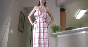 പ്രൊഫഷണലായി ഗാഗ് ആൻഡ് നഗ്നചിത്രങ്ങൾ