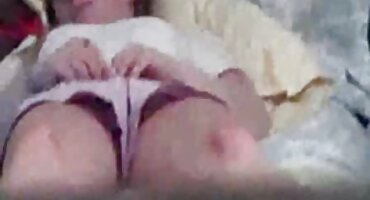 കാമുകൻ ക്ലാസുകളിൽ നിന്ന് കന്യകയെ വ്യതിചലിപ്പിച്ചു, സജീവമായി അവളെ ഫക്ക് ചെയ്യാൻ തുടങ്ങി