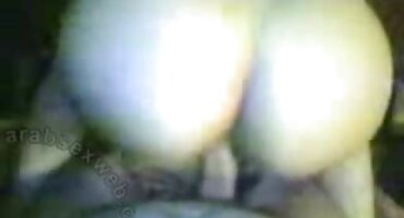 മനോഹരമായ പെൺകുട്ടികൾ ഫക്ക് ഒരു ഡ്യൂഡ് ന്റെ ലിംഗം സവാരി തിരിഞ്ഞു