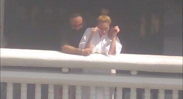 ഈ ചൂടുള്ള ദിവസം, അവർ പ്രകൃതിയിൽ ഒരു മനോഹരമായ ലൈംഗിക ഉണ്ടായിരുന്നു