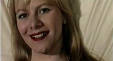 ഒരു ചൂടുള്ള ആൺ ഒരു ടാറ്റൂ കോക്ക് സൗന്ദര്യമുള്ള ചക്ക്