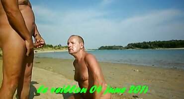 പഴയ സഞ്ചി skillfully make a helicopter പെൺകുട്ടി