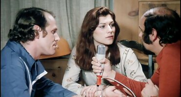 പരിചയസമ്പന്നരായ putana പിന്തുണയ്ക്കുന്നു കാമുകി while sucking cock