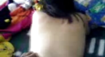 വികാരാധീനനായ ലവ്ലേസ് സ്നേഹം കിടക്കയിൽ ബുസ്റ്റി ഭാര്യ ഫക്കിംഗ് ഉണ്ട്