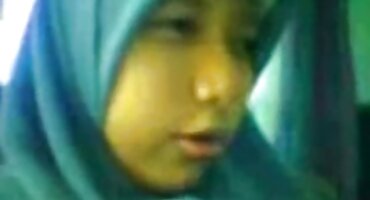 സുന്ദരിയായ ചക്ക് ലൈംഗിക ഒരു കറുത്ത മനുഷ്യൻ ഒഴുകുന്ന സമനിരപ്പുണ്ടാക്കുക ചെയ്തു