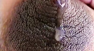 കർശനമായ ഉയരമുള്ള സൗന്ദര്യം വലിയ കറുത്ത ഫാലസ് നശിപ്പിച്ചു