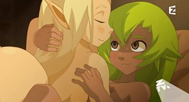 പ്രകൃതിയിൽ ഒരു ആഫ്രിക്കൻ സ്ത്രീയുമായി പരുക്കൻ ലൈംഗികത പുരുഷന് സംതൃപ്തി നൽകി