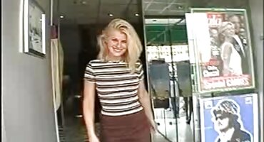 ടാറ്റൂ ചെയ്ത പയ്യന് സമനിരപ്പുണ്ടാക്കിയ എബണി നായിന്റെ മോൻ