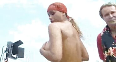 അച്യുതാനന്ദന് കുളിമുറിയിൽ സെക്സ് ഇഷ്ടപ്പെടുന്നു