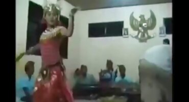 ശാരീരിക പരിശോധനയിൽ, യുവ ക്രാൾ കെ. ആർ