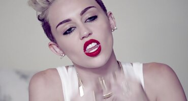 അച്യുതാനന്ദന് ബോയ്ഫ്രണ്ട് ചോർന്നു കാമുകി facials